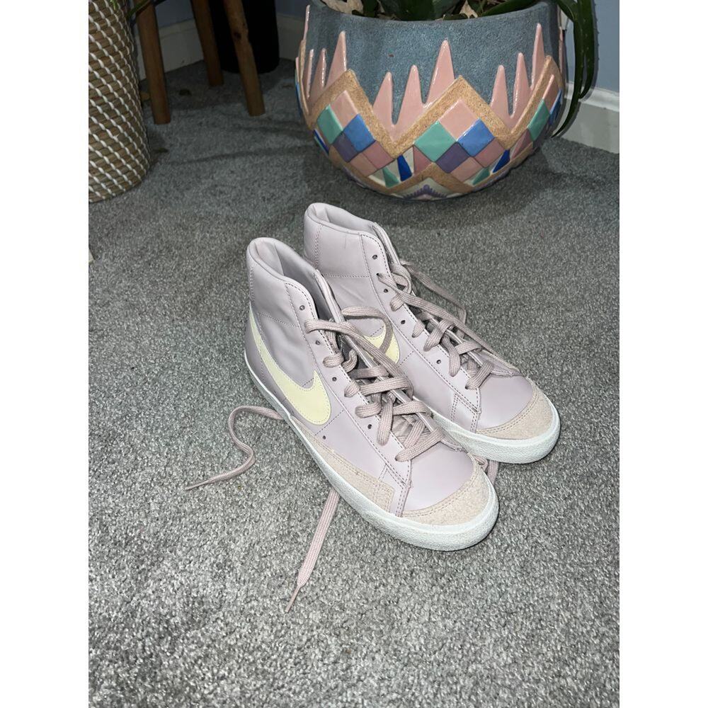 Nike Blazer Mid '77 Lavender Women's‎ size 10